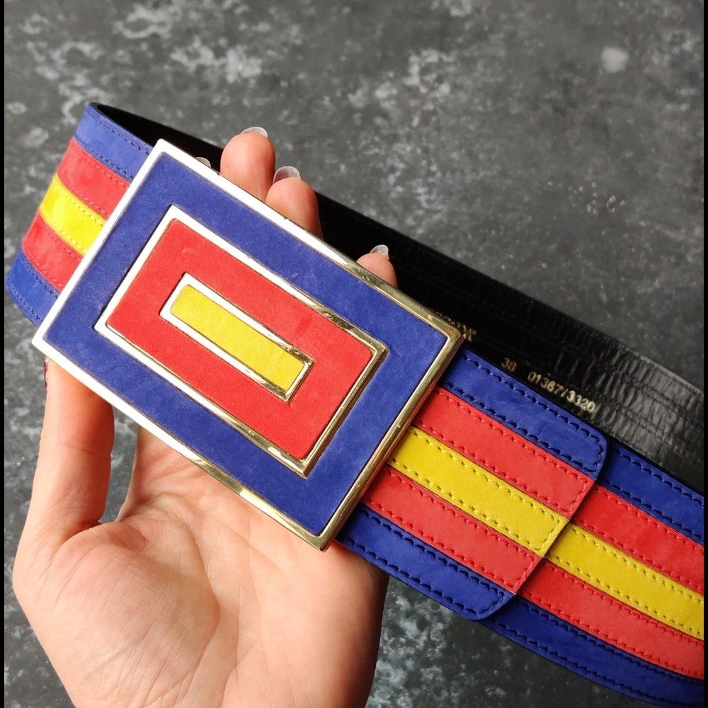 FABULOUS vintage Escada suede belt
